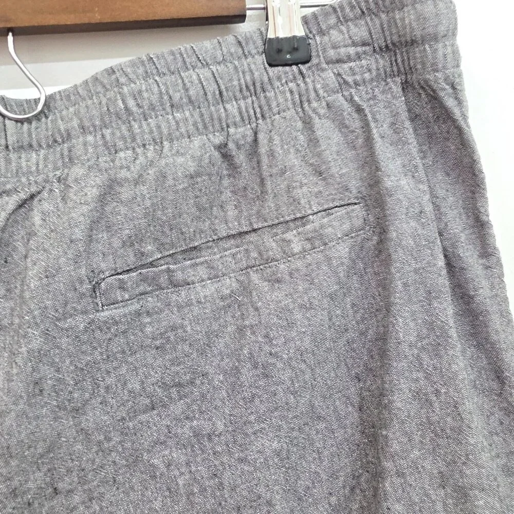 Old Navy Men's Charcoal Flat Front Shorts - Picture 7 of 13